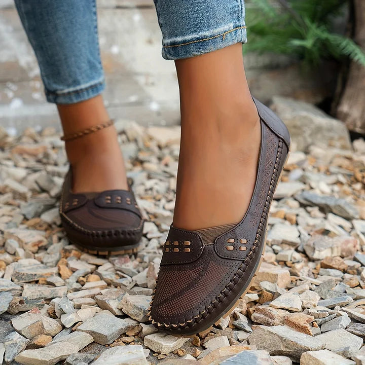 Women's Leather Loafers Flat Comfort Slip On Walking Shoes