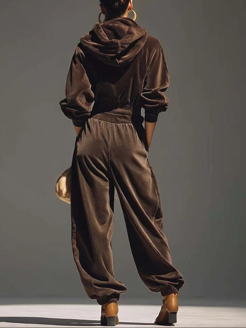 Ensemble pour femme composé d’un haut en velours à col bénitier et manches longues et d’un pantalon