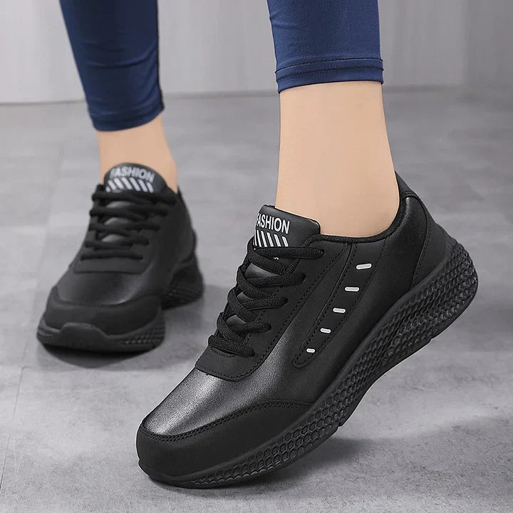 Women's Lightweight Leather Running Sneakers
