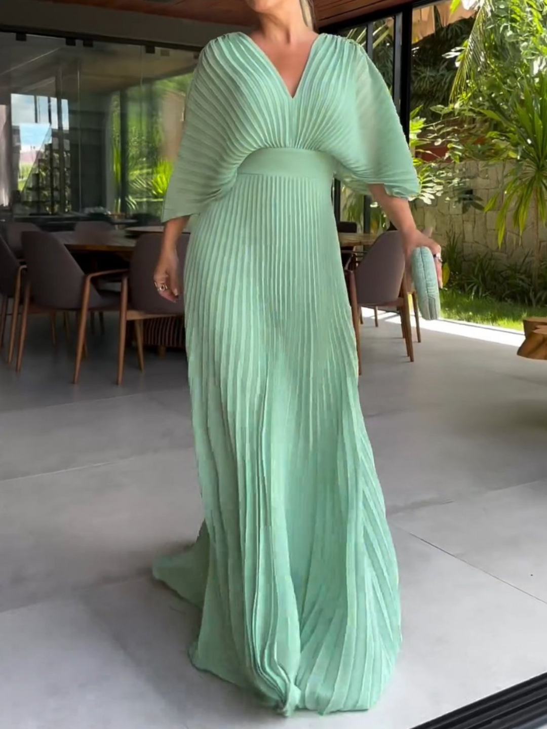 Women’s Pleated V-Neck Linen-Blend Maxi Dress