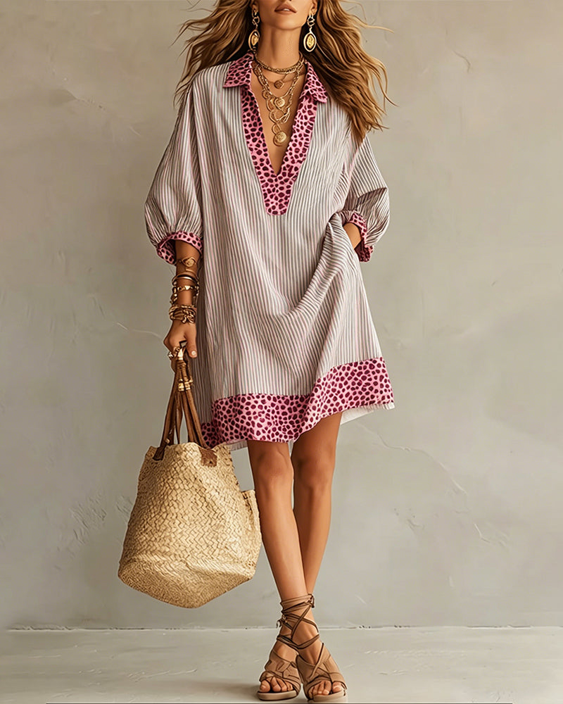 Γυναικείο λινό μίνι φόρεμα-τουακ boho με λαιμόκοψη V σε ίσια γραμμή