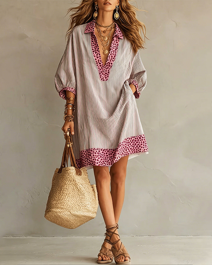Γυναικείο λινό μίνι φόρεμα-τουακ boho με λαιμόκοψη V σε ίσια γραμμή