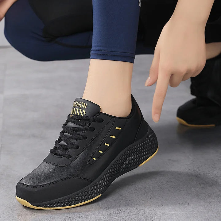 Women's Lightweight Leather Running Sneakers