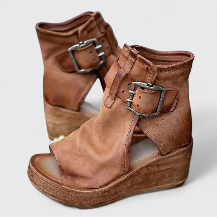 Γυναικείο δερμάτινο πέδιλο πλατφόρμα με peep toe και τακούνι πλατφόρμας