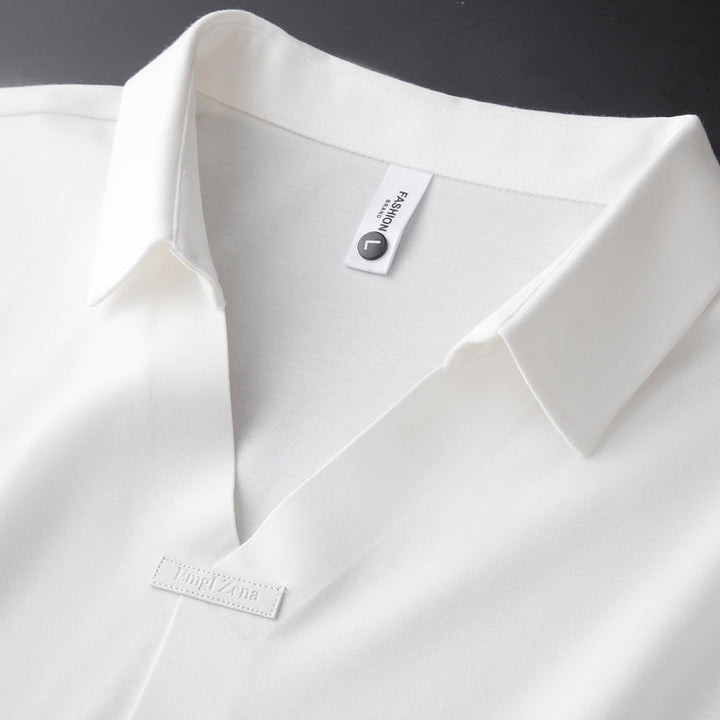 Polo homme en soie glacée, col en V et manches courtes