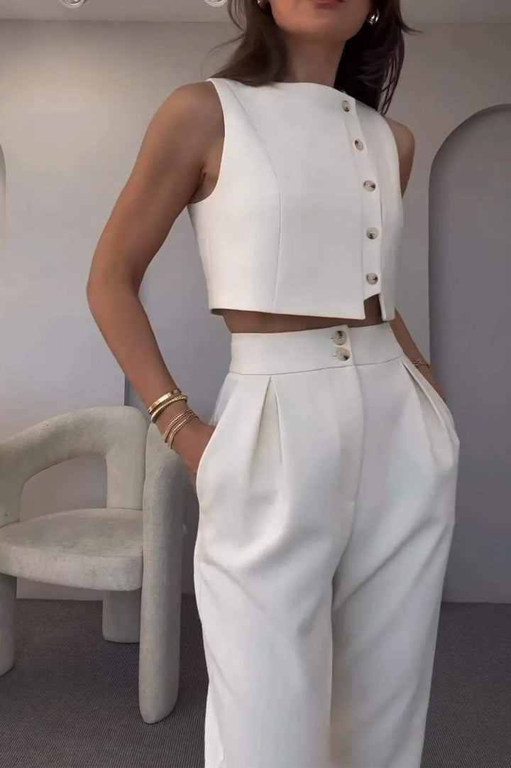 Ensemble deux pièces pour femme avec crop top boutonné à manches courtes en mélange de rayonne et pantalon