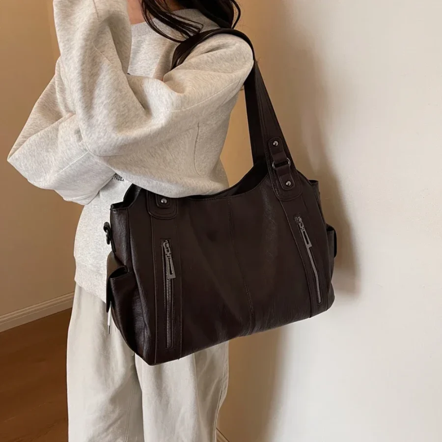 Women's Shoulder Bag Leather Zipper Detail Handbag