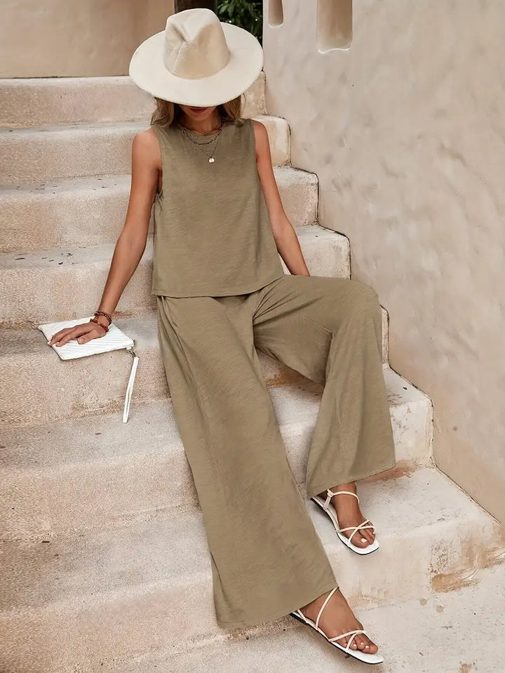 Ensemble deux pièces pour femme en mélange de lin, avec débardeur sans manches et pantalon à jambes larges