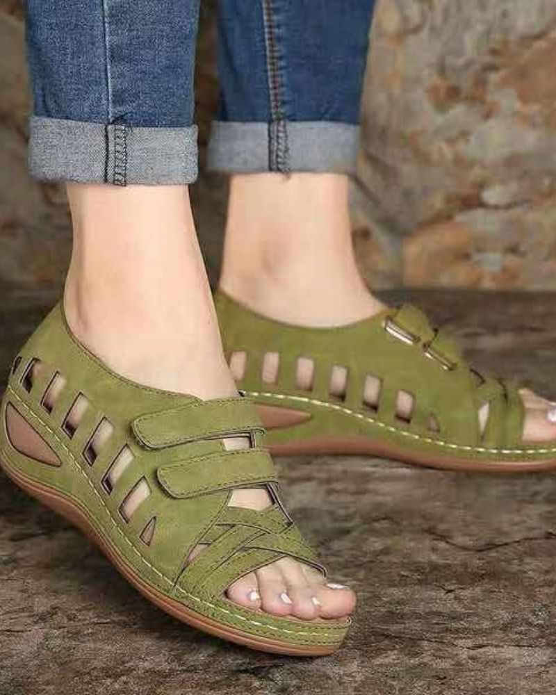 Sandales orthopédiques en cuir pour femmes, à talon compensé bas et bout ouvert avec découpes