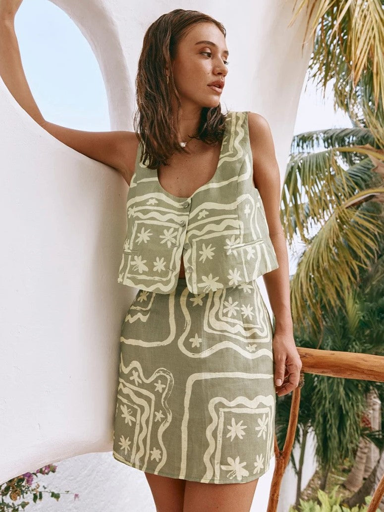 Ensemble coordonné pour femme avec jupe et haut en lin