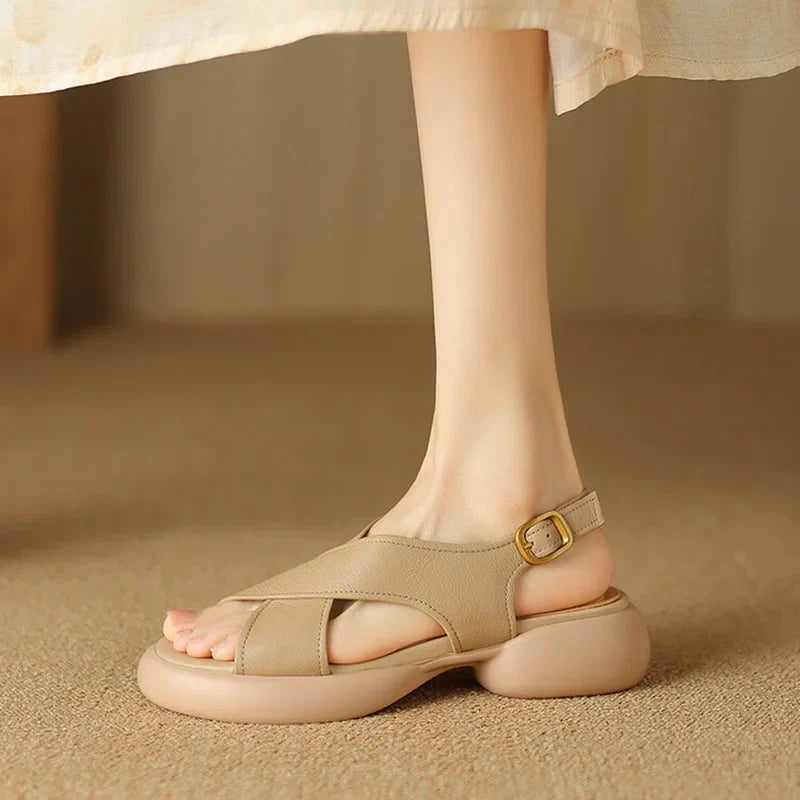 Sandales plates à brides en cuir pour femmes