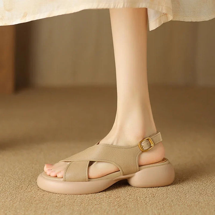 Sandales plates à brides en cuir pour femmes