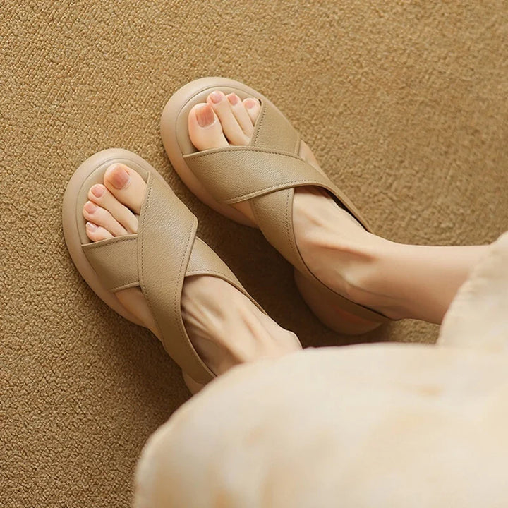 Sandales plates à brides en cuir pour femmes