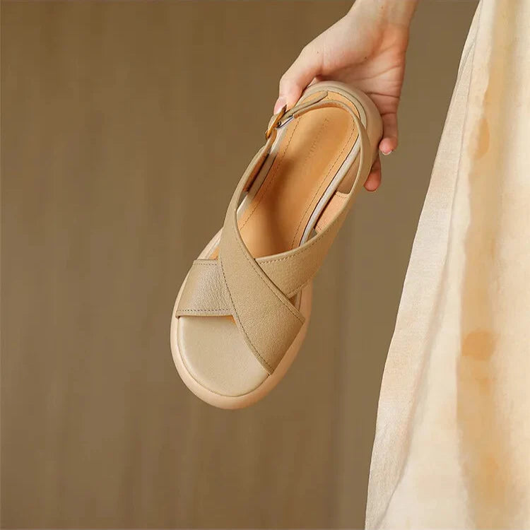 Sandales plates à brides en cuir pour femmes