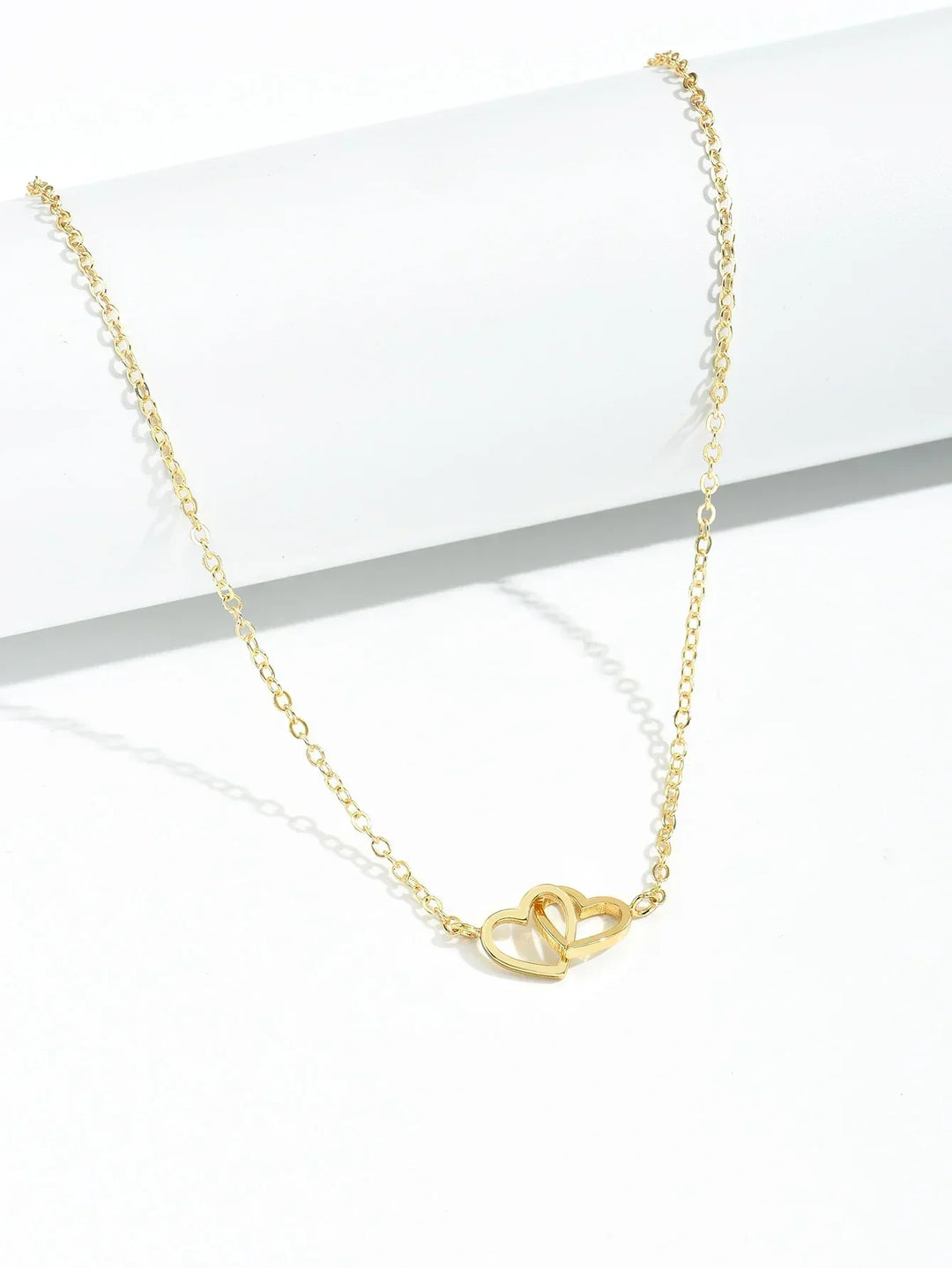 Women's Gold interlocking Heart Pendant Necklace