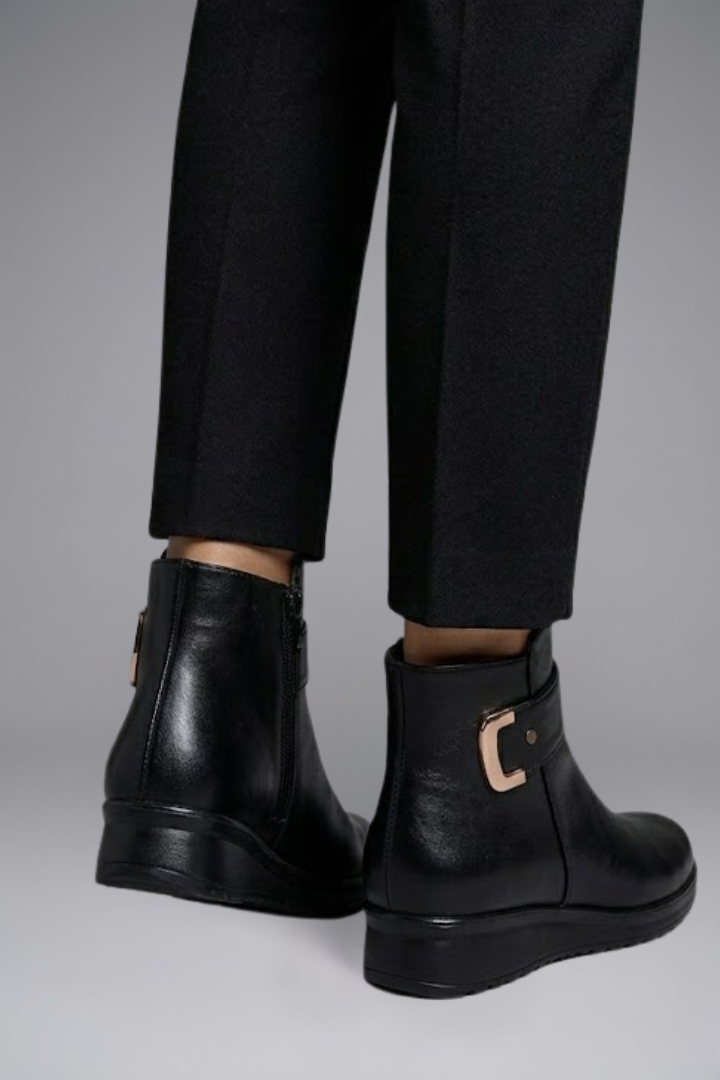 Bottes basses à talon compensé pour femmes en cuir, doublées de fourrure chaude, avec boucle, montant à la cheville