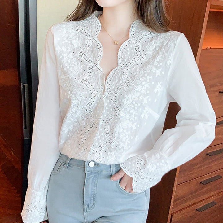 Blouse en lin brodée pour femme, à col en V et manches longues