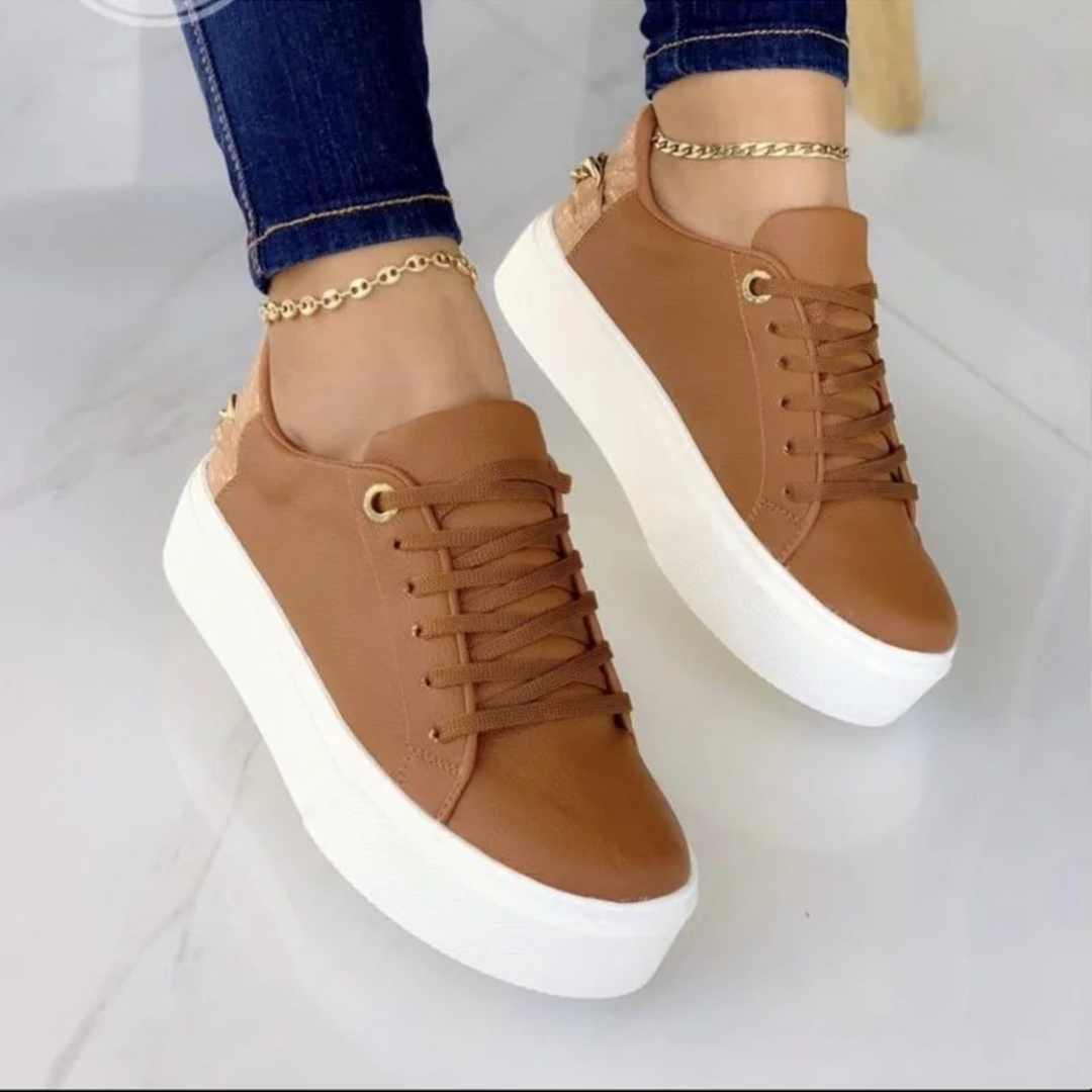 Γυναικεία δερμάτινα casual sneakers με πλατφόρμα και ορθοπεδικό σχεδιασμό