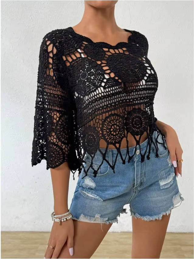 Dámský háčkovaný plážový přehoz v boho stylu s třásněmi