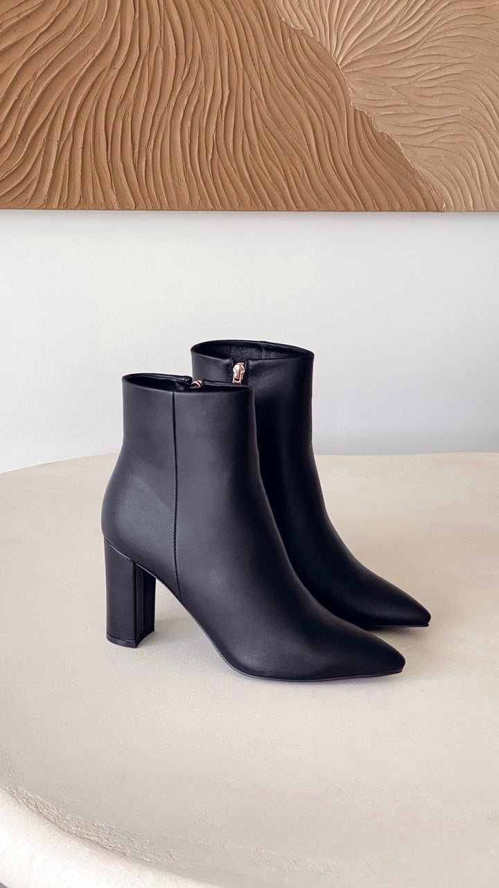 Women's Leather Ankle Boots Pointed Toe Block Heel Footwear
