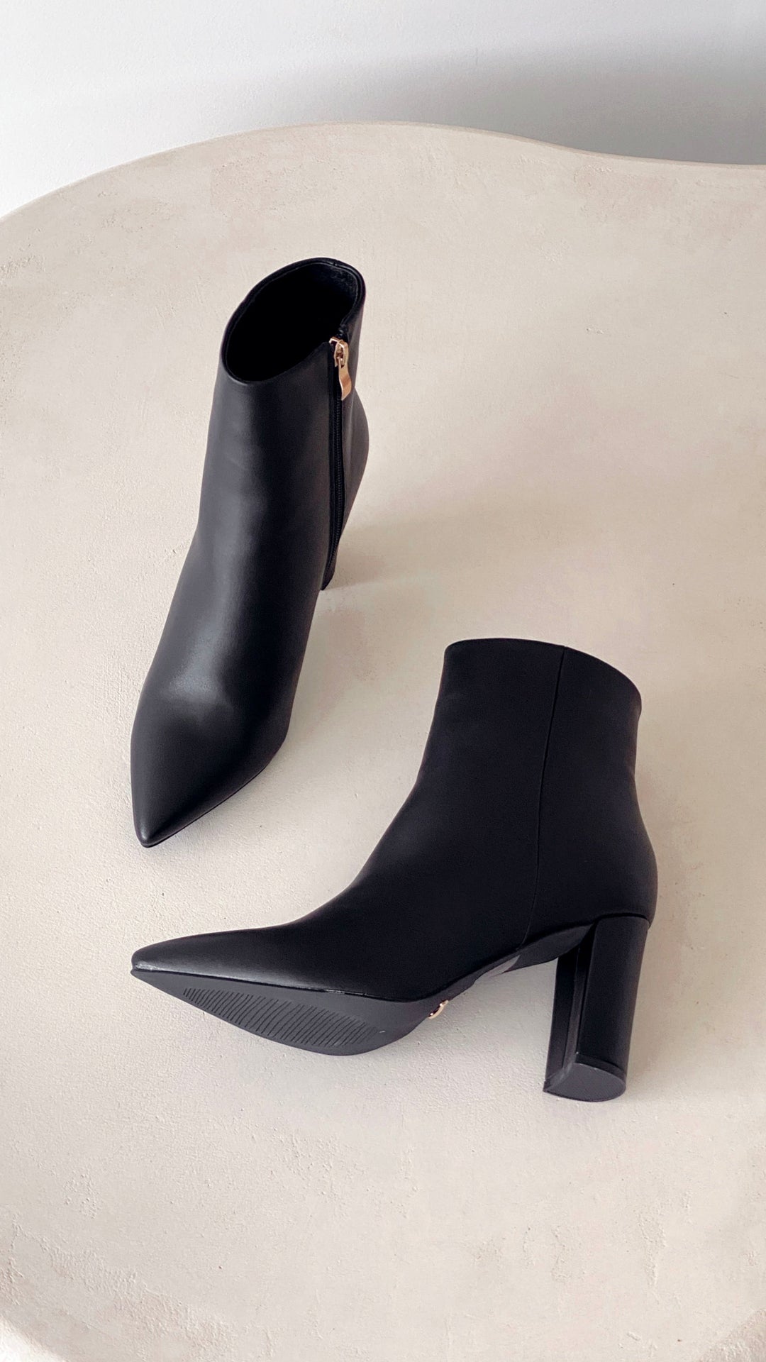 Women's Leather Ankle Boots Pointed Toe Block Heel Footwear