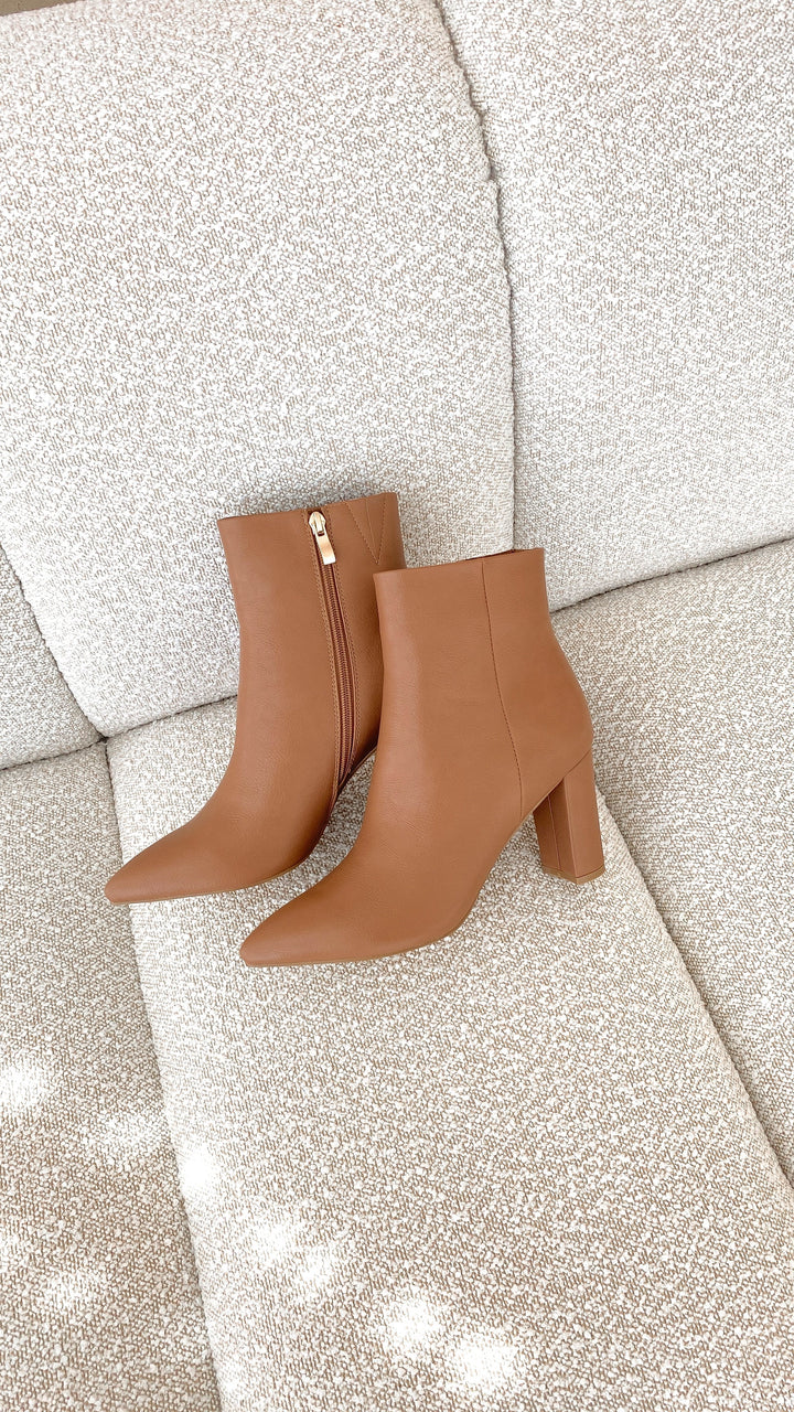 Women's Leather Ankle Boots Pointed Toe Block Heel Footwear