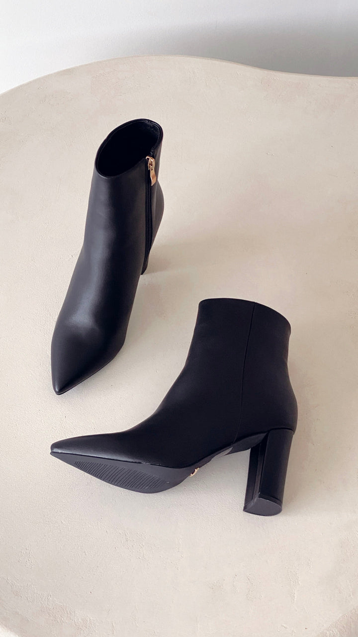 Women's Leather Ankle Boots Pointed Toe Block Heel Footwear