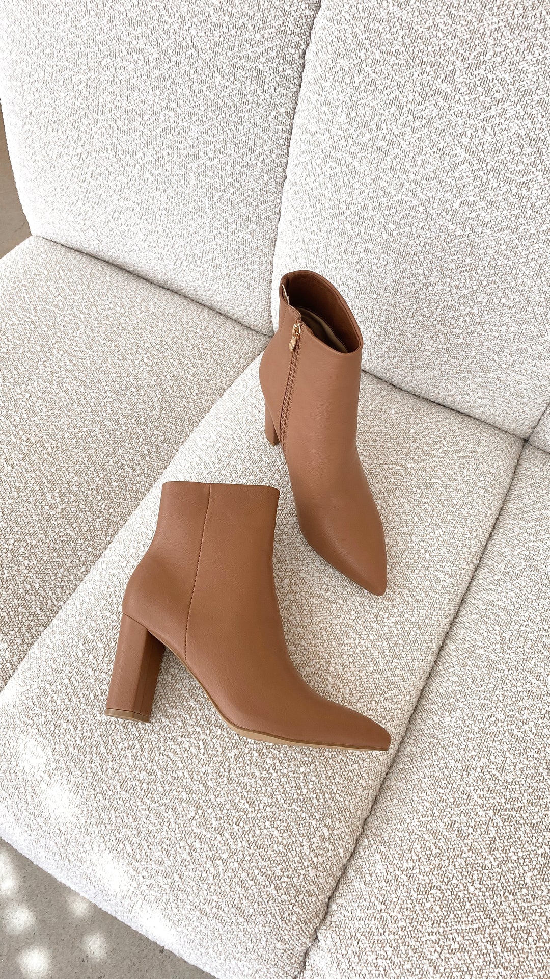 Women's Leather Ankle Boots Pointed Toe Block Heel Footwear
