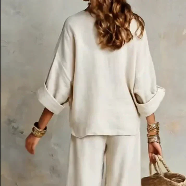 Ensemble deux pièces composé d’un chemisier en lin pour femme et d’un pantalon palazzo à jambes larges