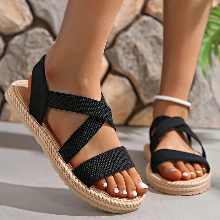 Sandales espadrilles plates à brides croisées en maille pour femme