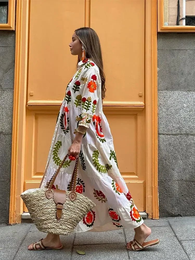 Damska lniana sukienka maxi z długimi rękawami i kwiatowym wzorem