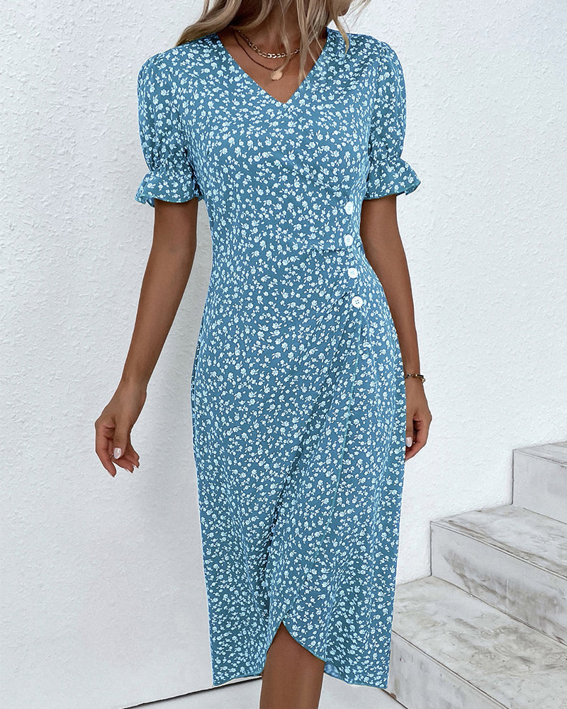 Robe femme en mousseline à manches courtes avec boutons décoratifs