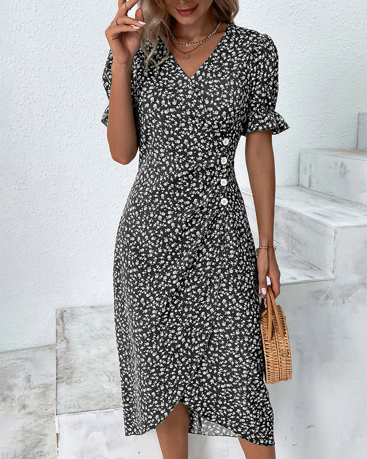 Robe femme en mousseline à manches courtes avec boutons décoratifs