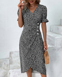 Robe femme en mousseline à manches courtes avec boutons décoratifs