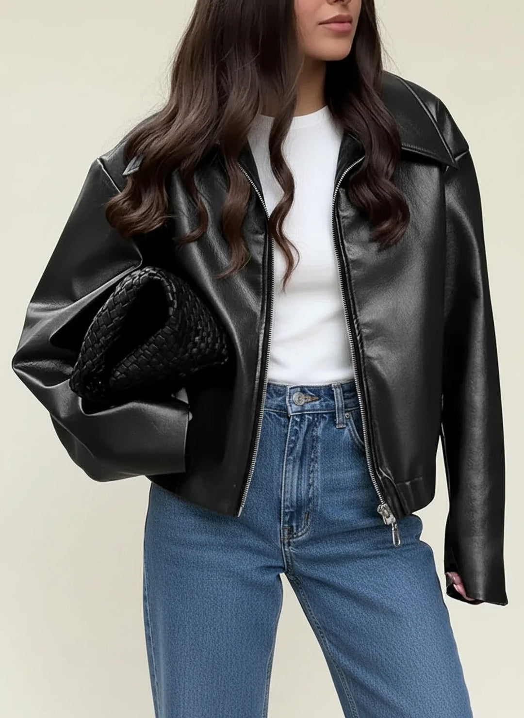 Dámská kožená bunda biker bomber s oversized střihem a zipem