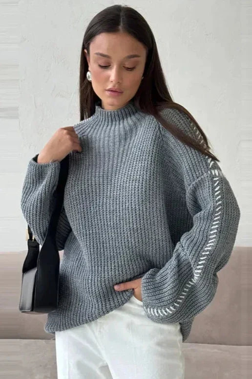 Dámský pletený svetr s krátkým stojáčkem, oversized střih, robustní dlouhé rukávy